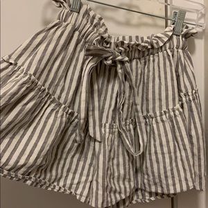 Super cute gray and white skirt